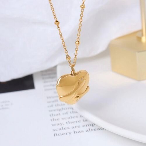 Tight Hug Chain Pendant